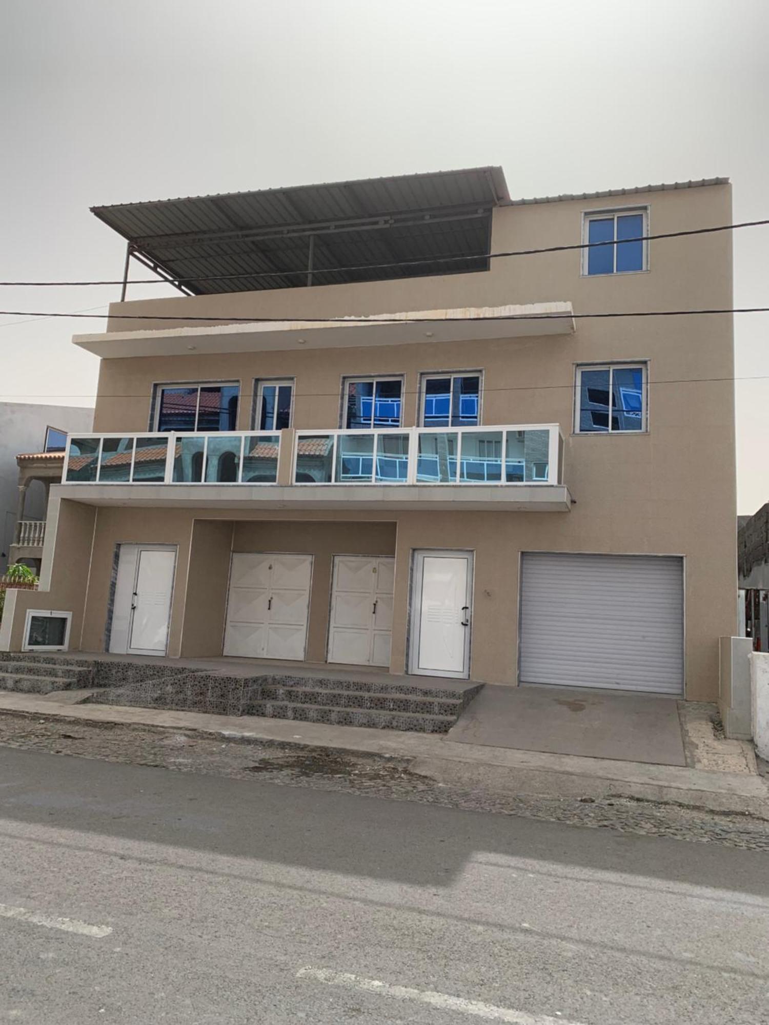 J Martins Apart Hotel Tarrafal  Exterior foto